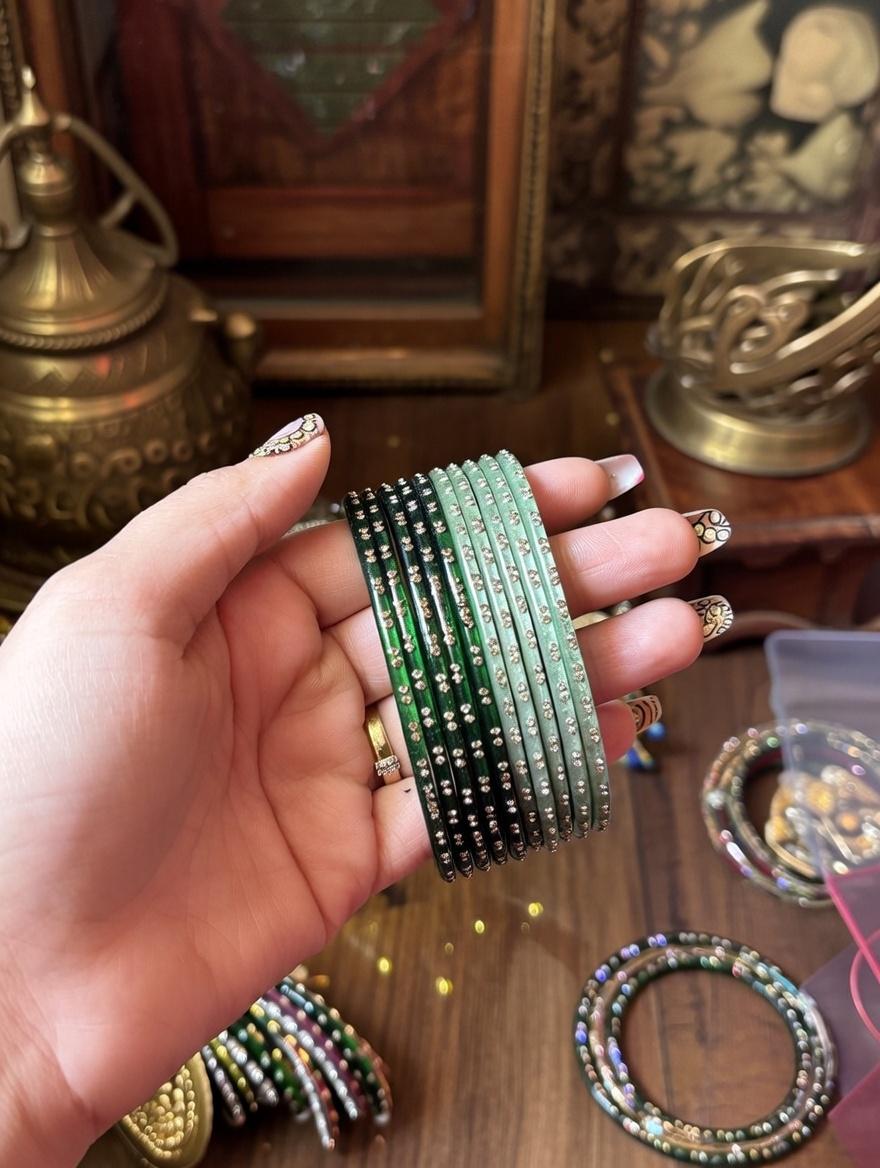 "Delicate handcrafted thin lac bangles for daily Indian jewelry"