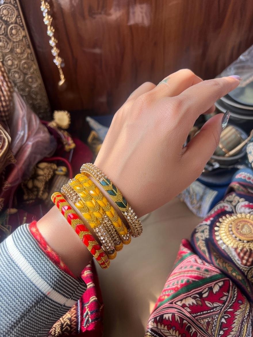 "Traditional lac churi set for everyday and festive occasions"